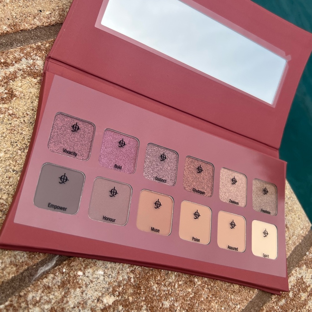 Illamasqua 'Unveiled' artistry palette